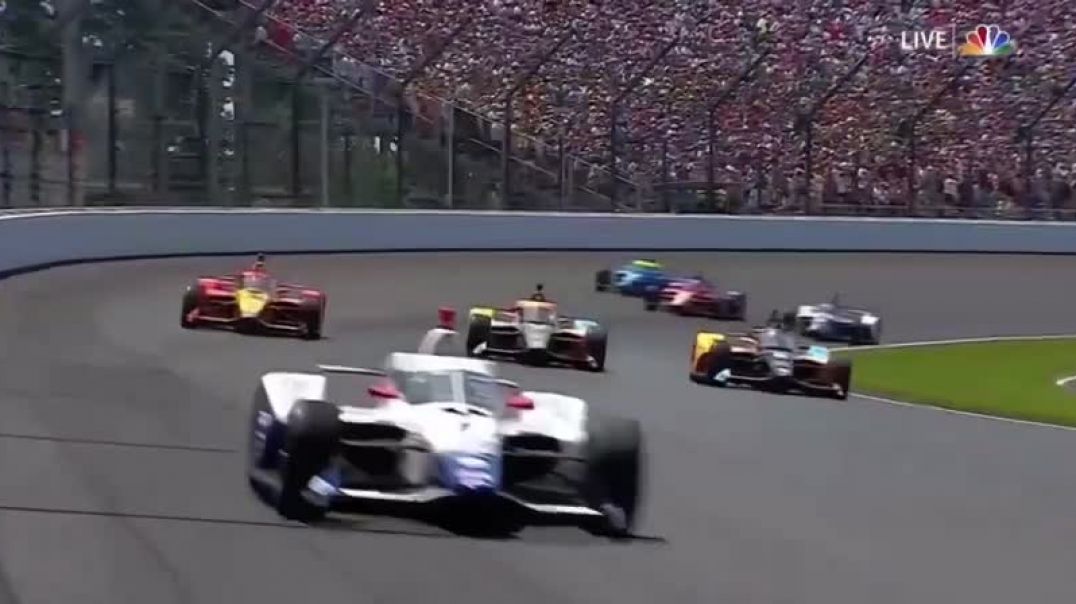 ⁣Start Of The 106th Running   2022 Indy 500