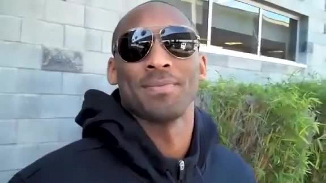 Kobe Bryant Answering Questions in Spanish