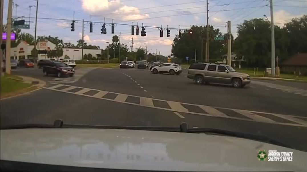 Video shows Florida deputy save baby's life