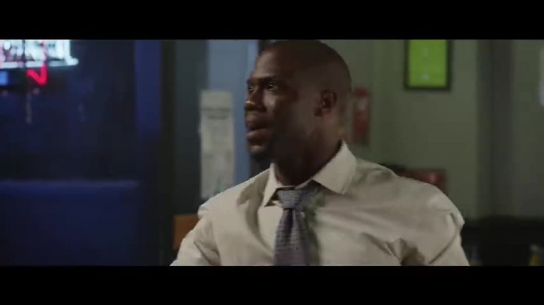 Dwayne Johnson punished bullies in a bar in the movie Central Intelligence (2016)