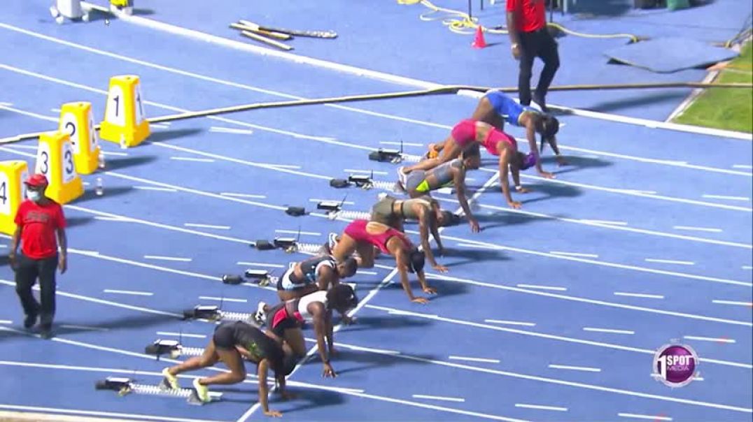 Shericka Jackson stunned the field with 10.77 in the 100m finals. Elaine fading into 3rd