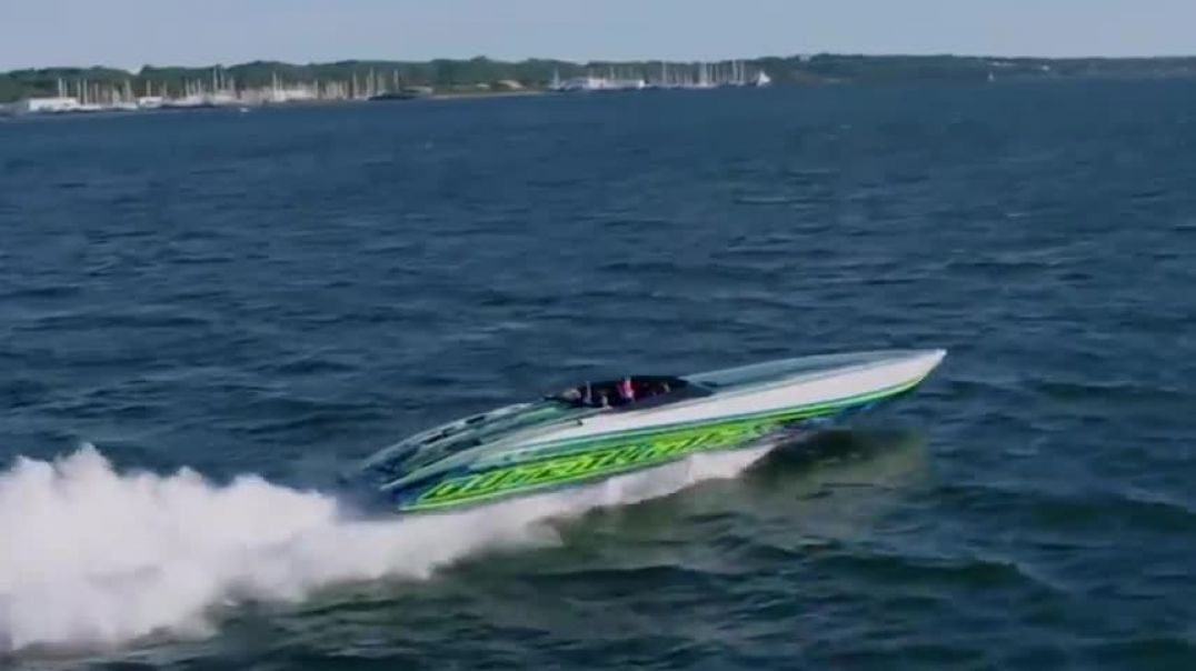 15 Fastest Boats In The World!