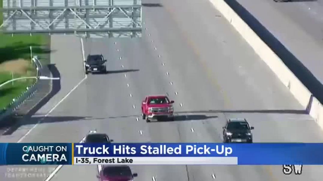⁣Abandoned Pickup Catches Fire After Crash On I-35