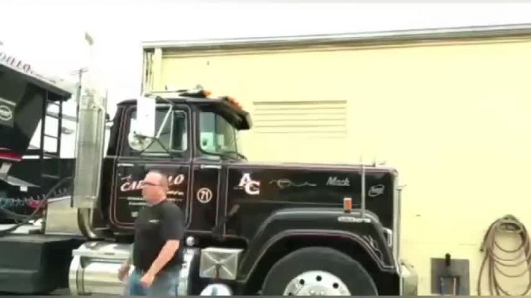 Trucker builds dream Stream!