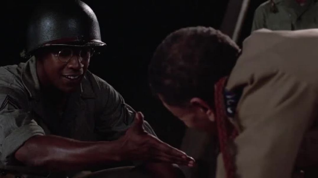 ⁣A Soldier's Story (1984) - Sergeant Waters Got Shot by Peterson