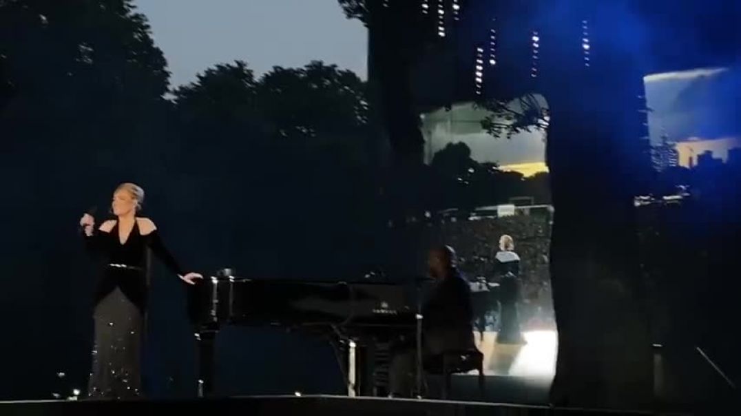 Adele “Someone Like You” LIVE at BST Hyde Park London 7 1 22