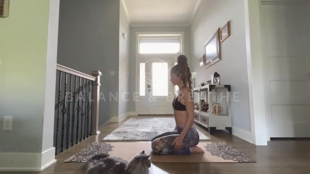 ⁣Balance & Breathe Yoga | Brooke Flows
