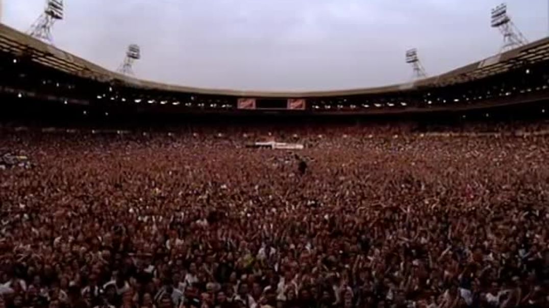⁣Bryan Adams - Everything I Do (Live At Wembley 1996)