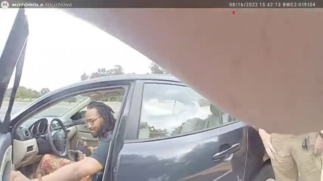 ⁣Body cam Traffic stop leads to arrest of man wanted for 1994 Atlanta cold case murder