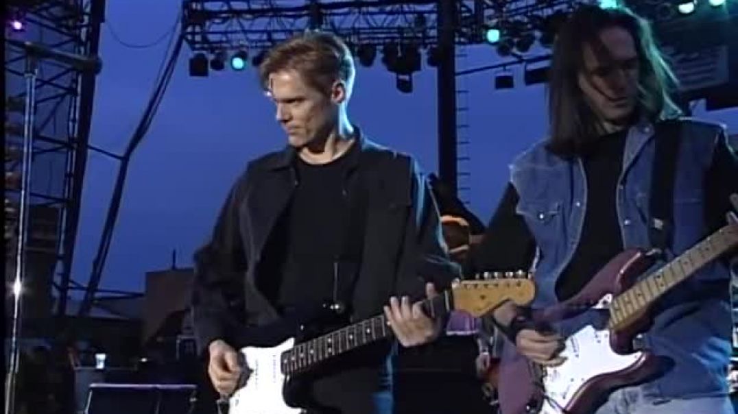 Bryan Adams - Run to You (Live at Farm Aid 1993)