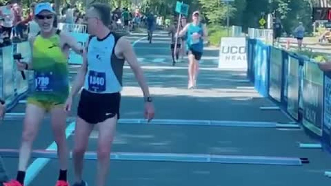 When wobbly legs ruins your finishing shot #runner #marathon #fitness