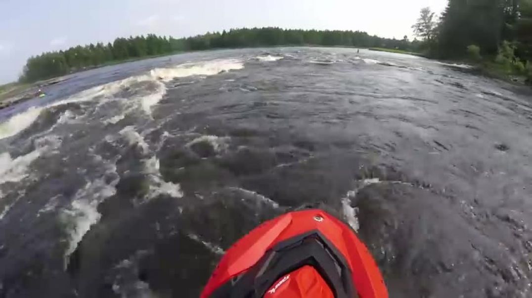 ⁣Rippin the Sea Doo Spark down Ottawa River Whitewater