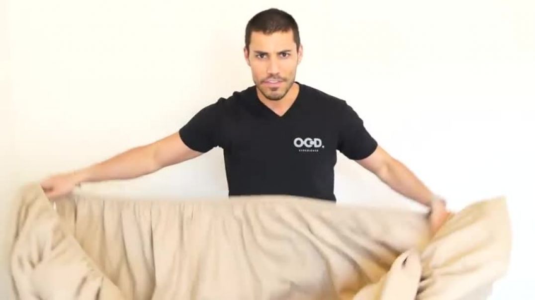 ⁣How to Fold a Fitted Sheet in 30 seconds (OCD Experience Way)