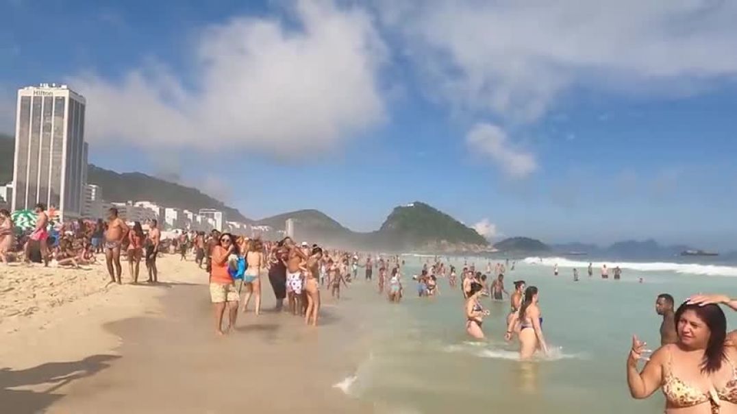 COPACABANA BEACH  RIO DE JANEIRO, BRAZIL