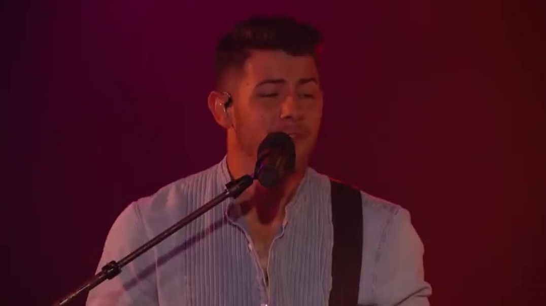 ⁣Jonas Brothers - Sucker / Only Human (Live on The 2019 MTV VMA's)