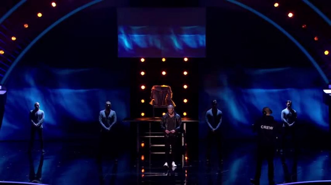 ⁣Magician Darcy Oake does the ultimate disapearing act | Britain's Got Talent 2014