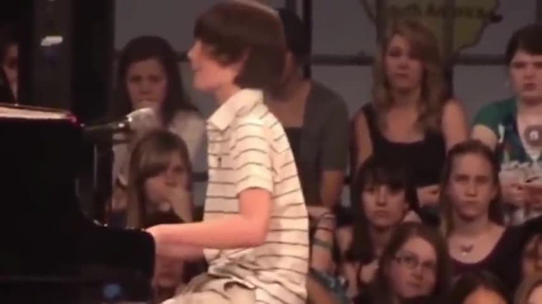 ⁣Kid Shocks Everyone At A Talent Show