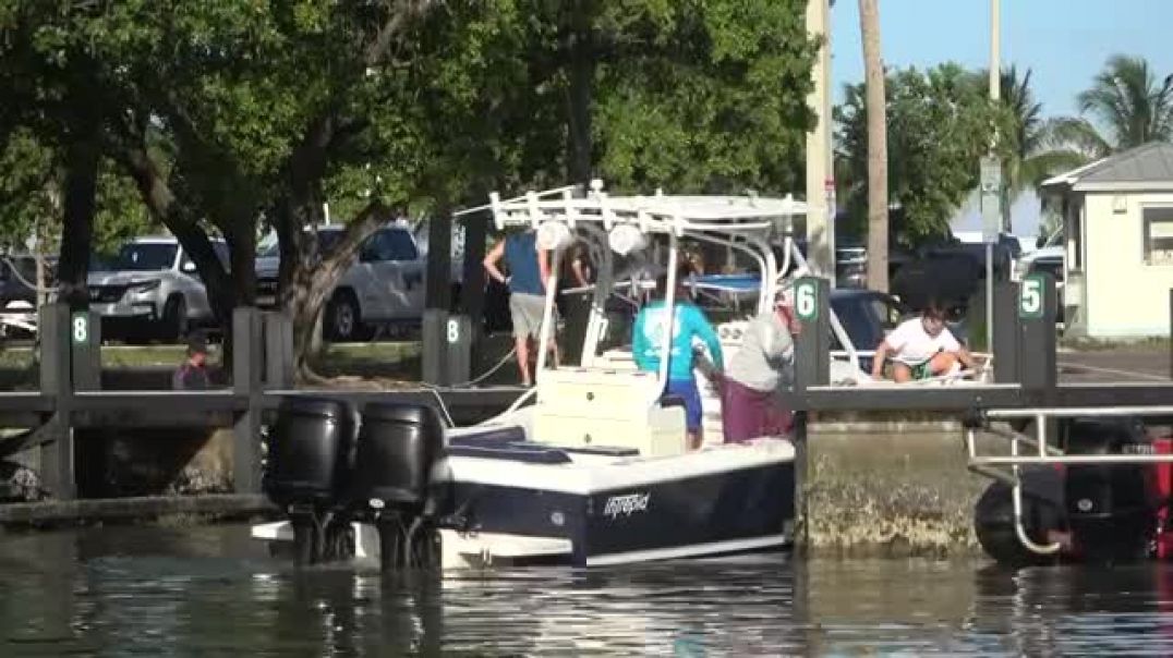 ⁣Bow Rail Destroyed   Miami Boat Ramps   Broncos Guru   Wavy Boats