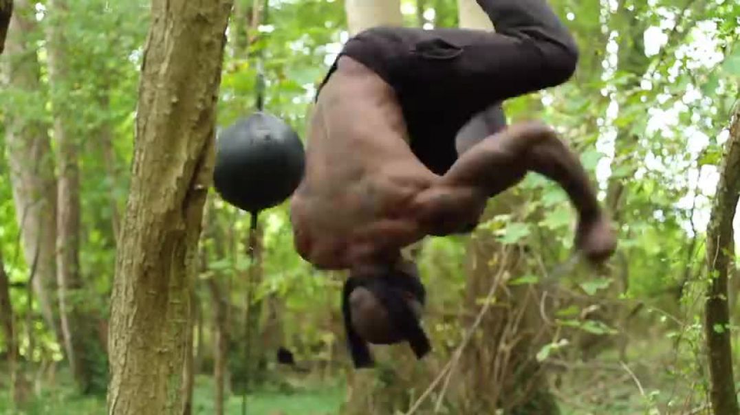 ⁣TRAINING IN THE WOODS - MMA TACTICAL WEIGHTS CALISTHENICS