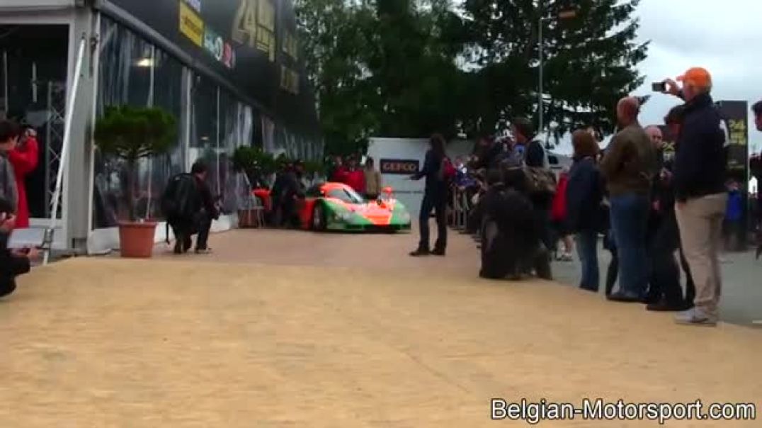 ⁣following Mazda 787B on my bicycle at 24h of Le Mans 2013 (idle + revving)