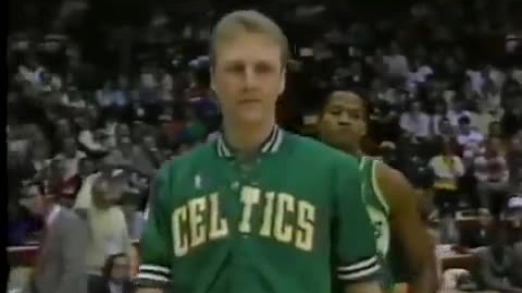 ⁣Larry Bird's Legendary Moment in the Three Point Shootout