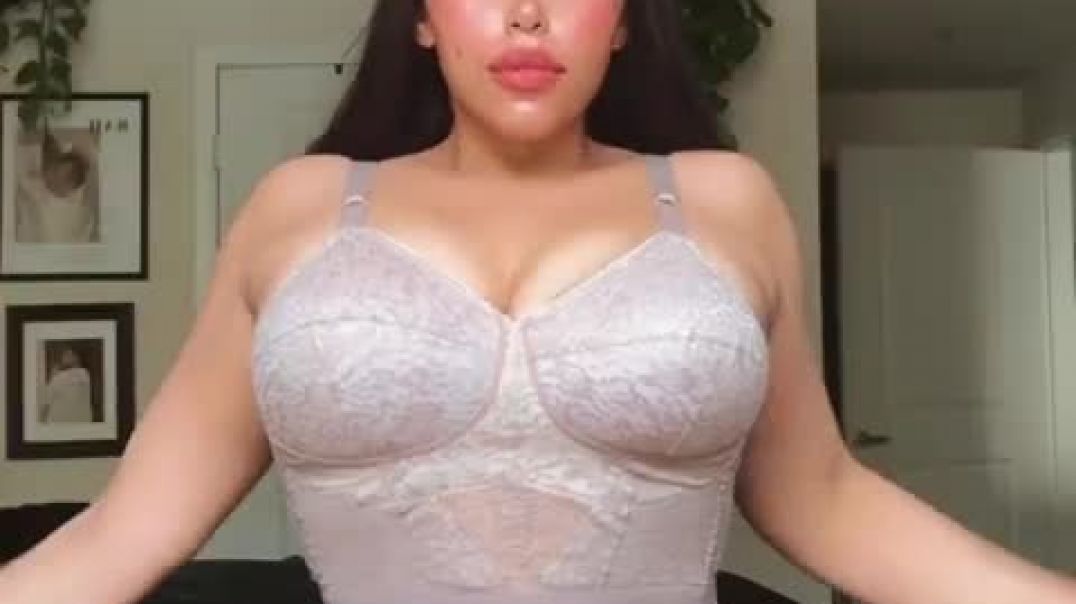 ⁣Audrey Littie American Body Positivity Plus Size Model HAUL,Wiki, Biography And Look Book