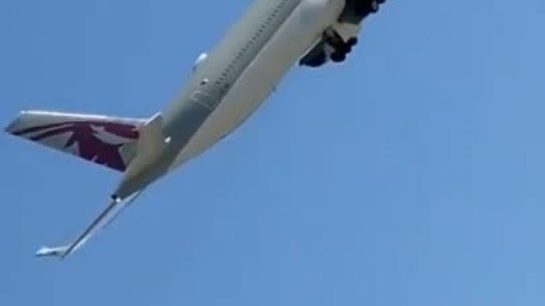 ⁣Steepest Airplane takeoff ever! Passengers were shocked