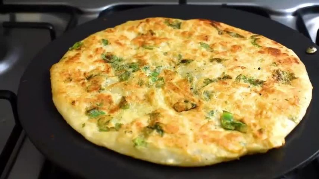 ⁣Crispy egg paratha recipe   Homemade restaurant-style flaky layered egg paratha roll - Anda paratha