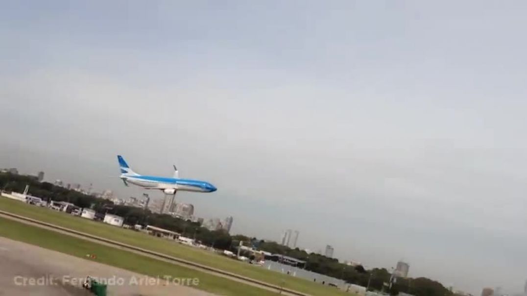⁣Pilot Does Illegal Stunt