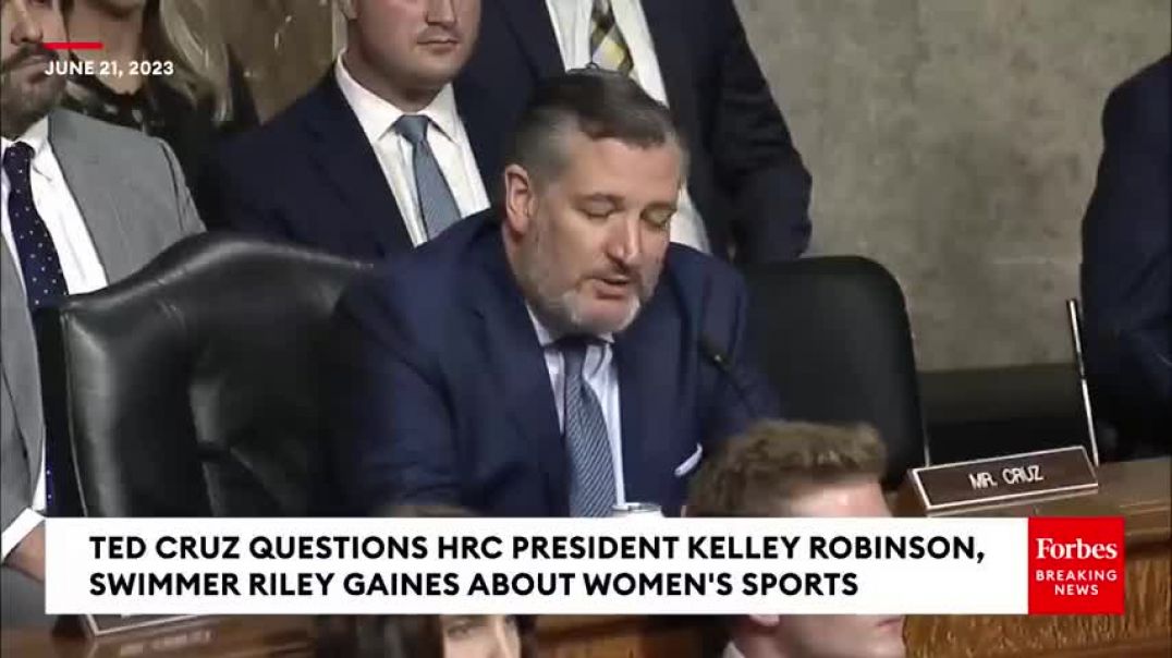 ⁣'Is There A Difference Between Women And Men?': Ted Cruz Grills Human Rights Campaign