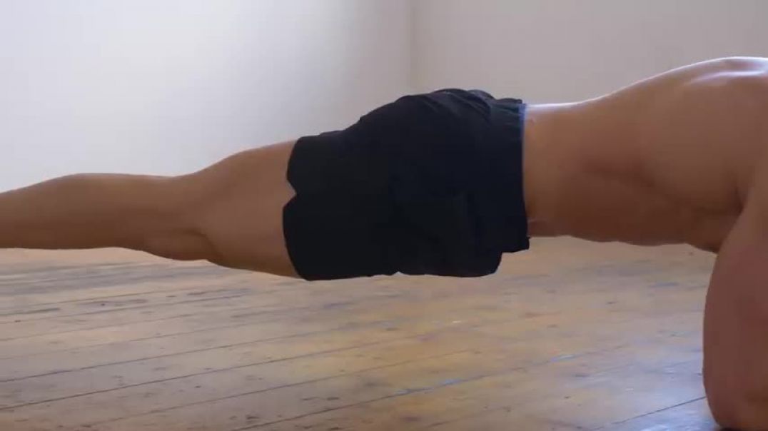 NEVER DO PLANKS LIKE THIS   10 Most Common Mistakes
