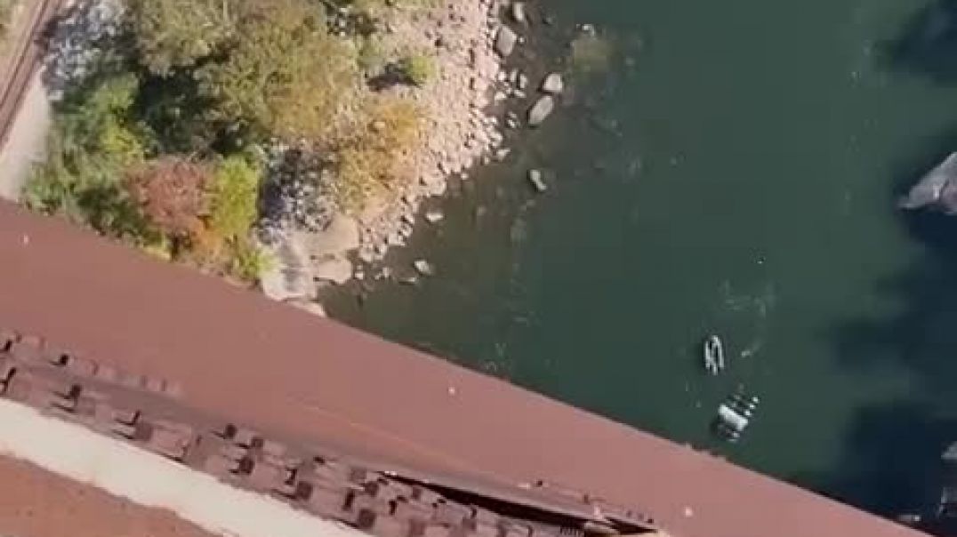 ⁣900ft bridge jump