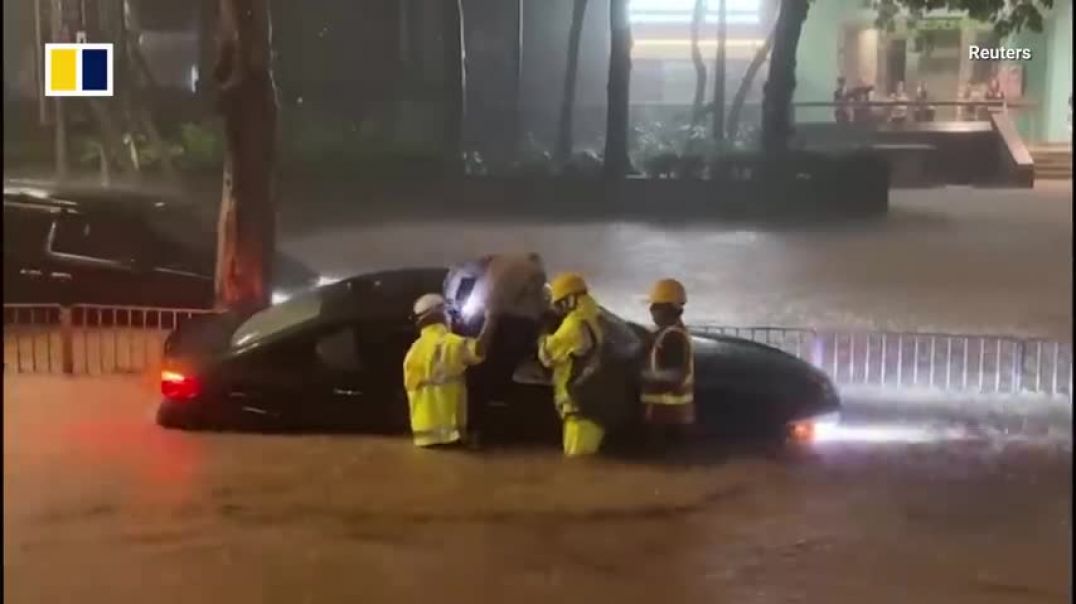 ⁣Hong Kong hit by flash floods from sudden storm
