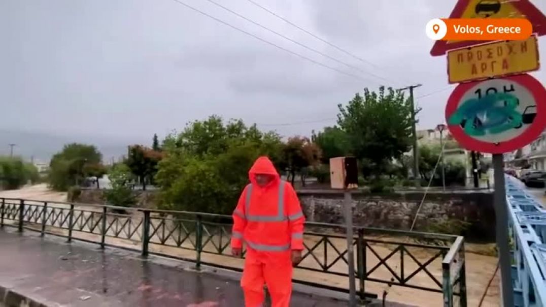 Streets flooded as torrential rain hits Greece