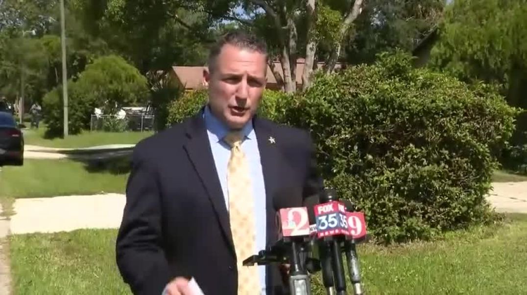 ⁣2 kids dead in Florida home after mom jumped out of car, into lake, and died   Press conference
