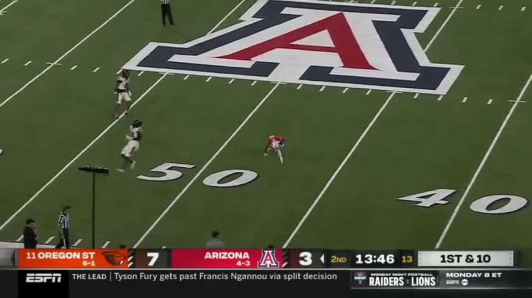 ⁣Arizona UPSETS #11 Oregon State and fans storm the field
