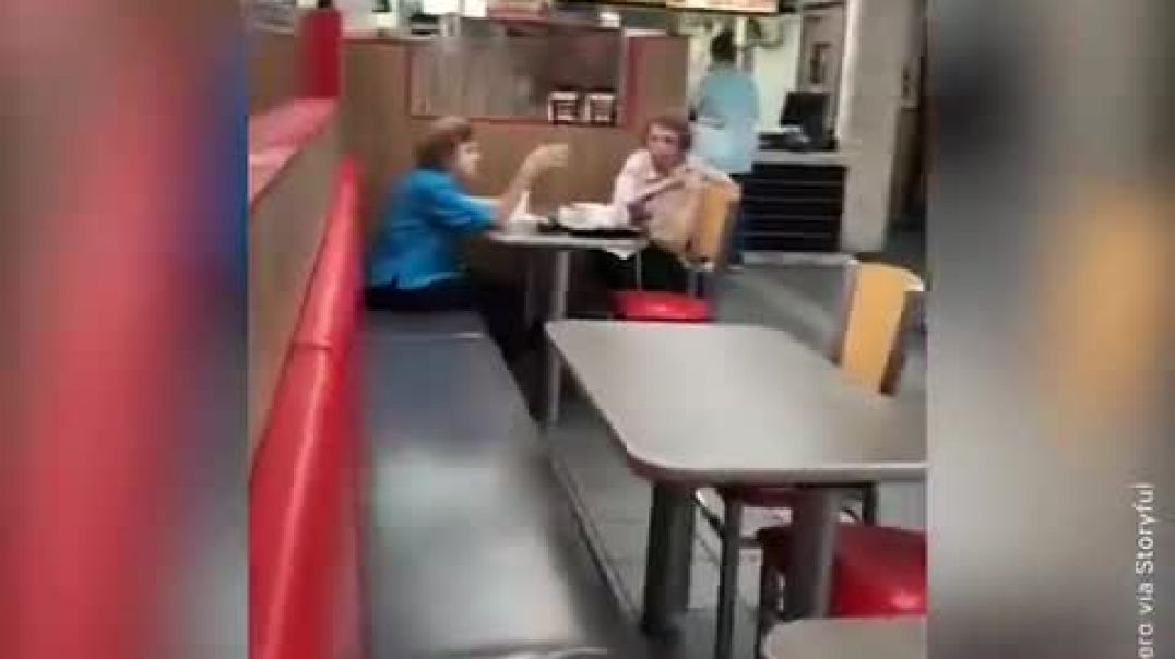 ⁣Burger King Manager Defends Staff From Customers’ Racist Comments   NowThis