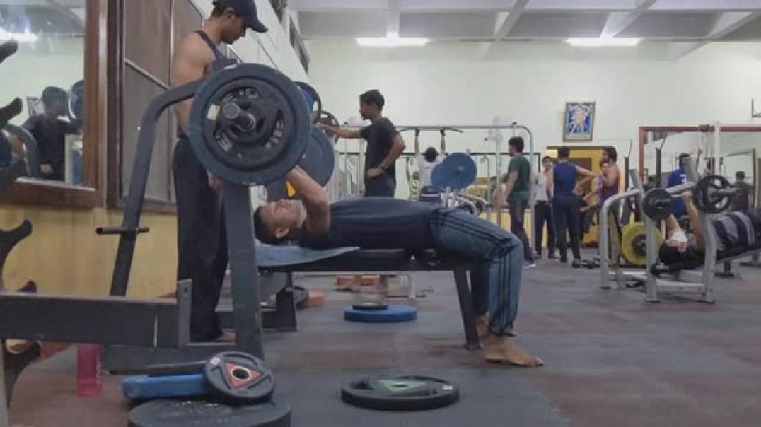 ⁣Bench Press: 77.5 kg for 2 reps