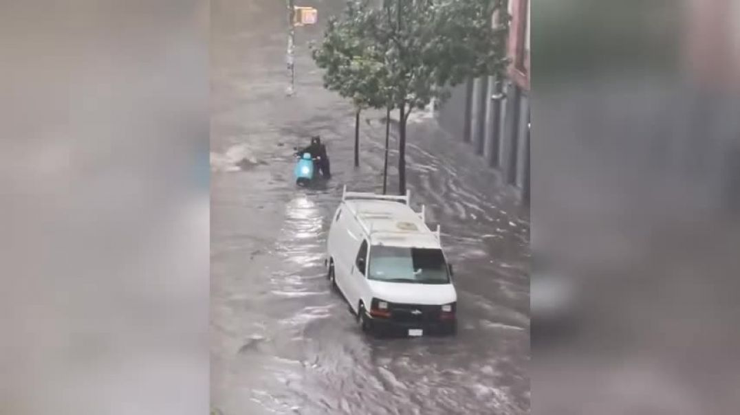 Apocalypse in New York! Monstrous flood in the largest city in the USA!