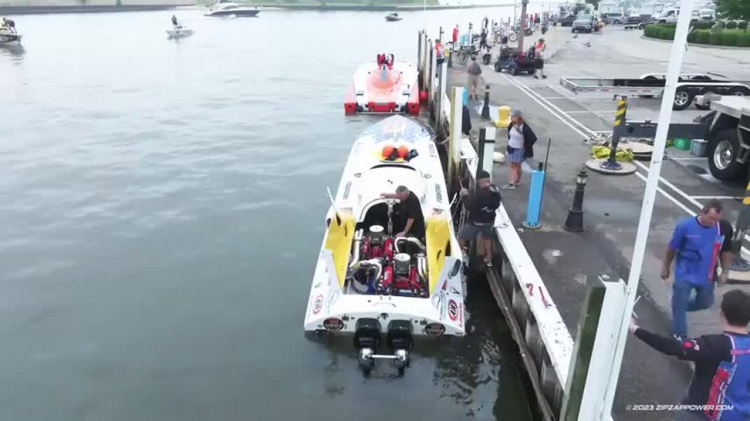 Getting LOUD in the Wet Pits!  Xinsurance Great Lakes Grand Prix Powerboats