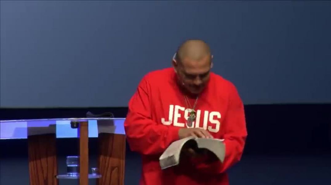 ⁣Ex-gang member "pop lock'n" scripture at The House Modesto Church