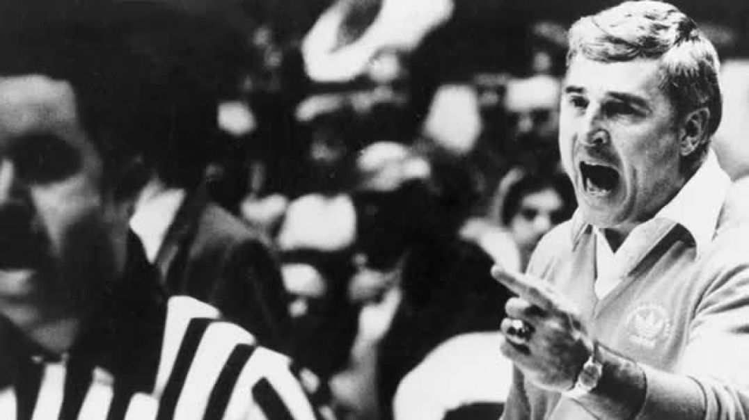 ⁣Legendary IU coach Bob Knight dies at 83