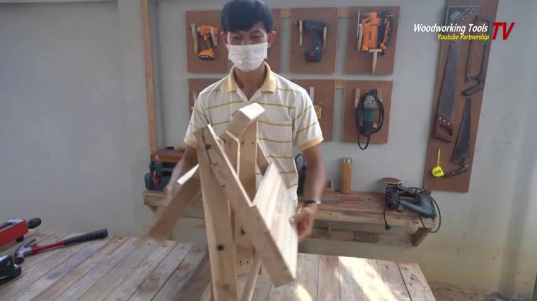 ⁣Creative Recycled Wooden Pallets Ideas - How to Make Folding Chair from Recycled Pallets