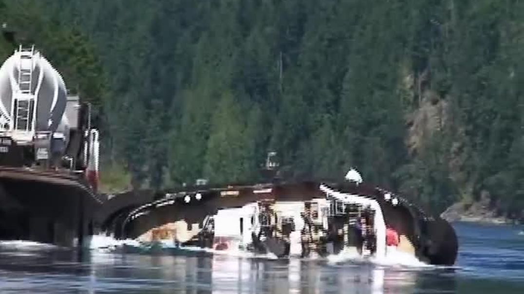 ⁣Tugboat Capsizes Off B.C. Coast