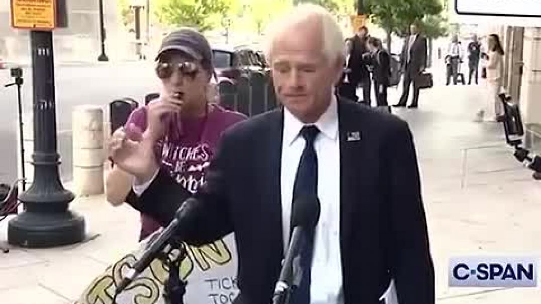 ⁣Trump aide utterly HUMILIATED by protester after court hearing while GRIFTING for cash