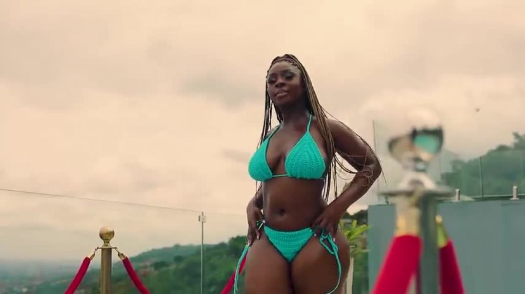 ⁣Feel the Vibrance of Only Yarns at The Vacationist in 4K   PT 1   Afro Swim Week 2023