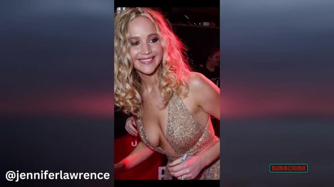 ⁣Jennifer Lawrence's Sexiest Bikini Moments