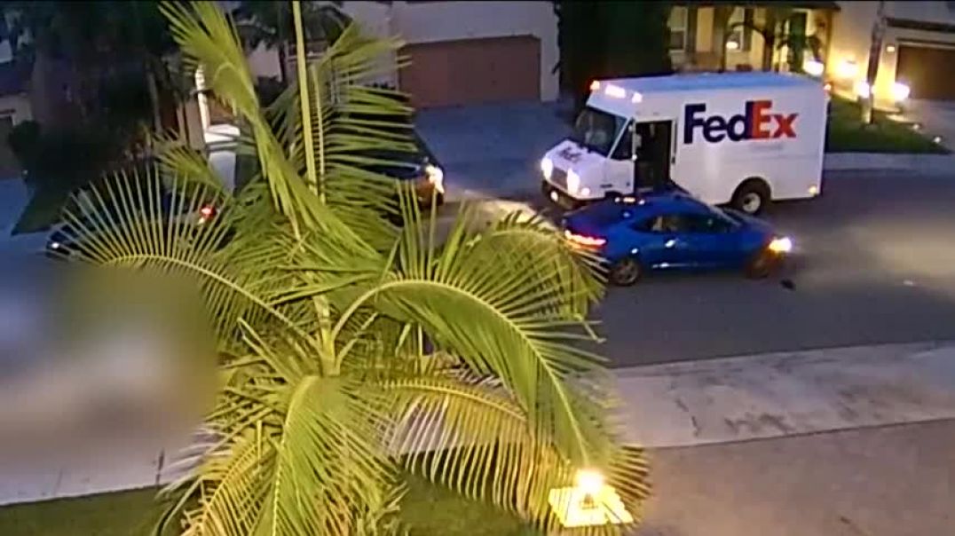 ⁣FedEx truck robbery caught on camera in Chula Vista