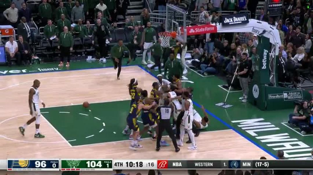 ⁣Bobby Portis FURIOUS After Giannis Was Fouled Hard by Pacers