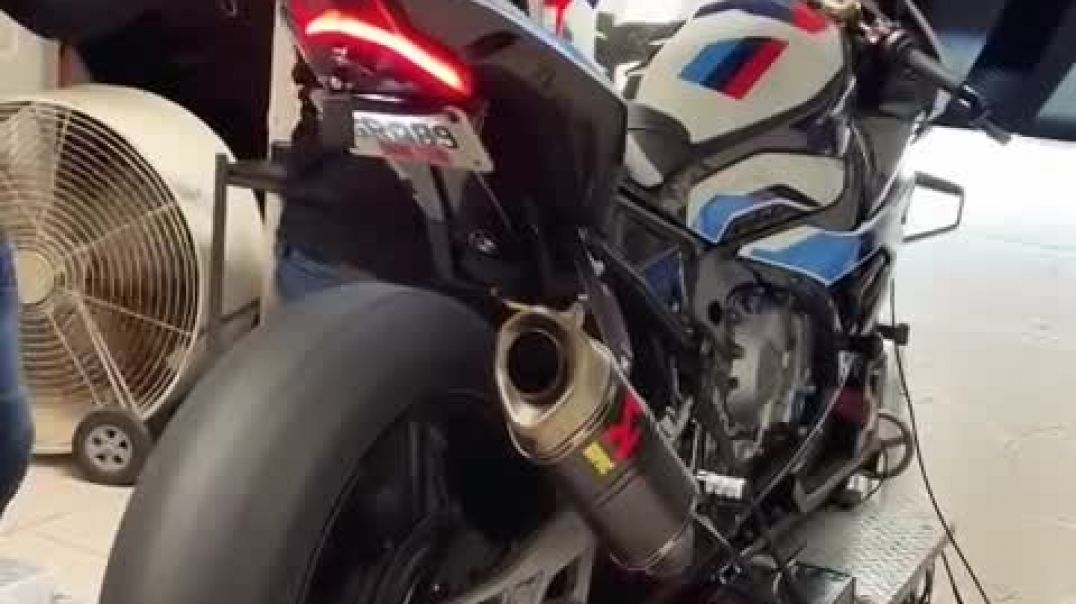 ⁣how much HP does your bike(s) make #bmw #s1000rr #m1000rr #superbike #bike #motorcycle #shorts